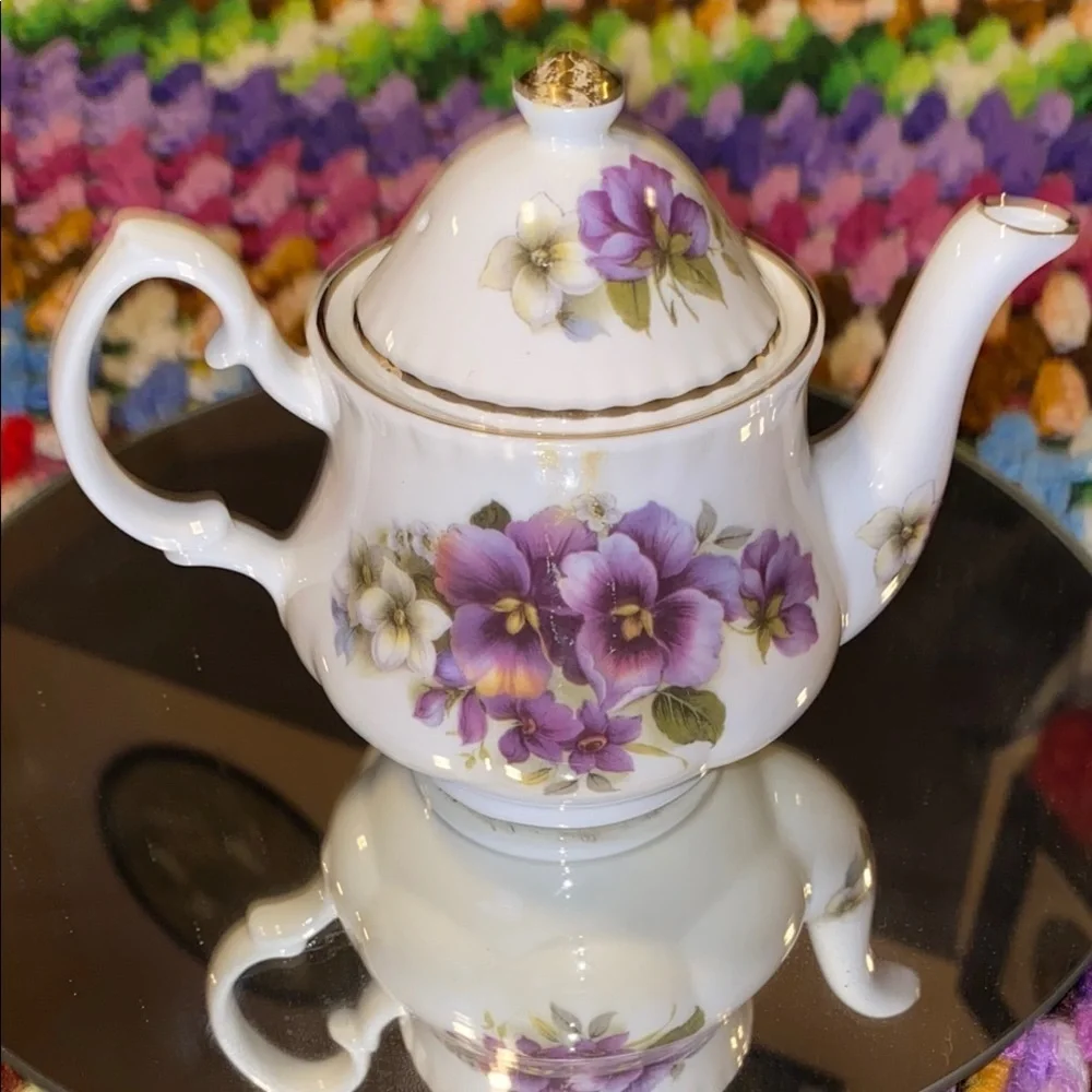 Royal Patrician bd &s Staffordshire elegant white